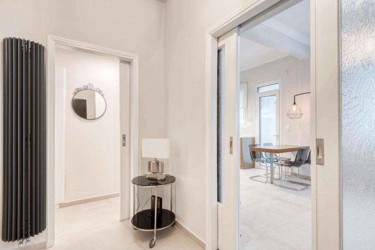 Modern 2-Bedroom Apt, 200M From The Acropolis 雅典 外观 照片